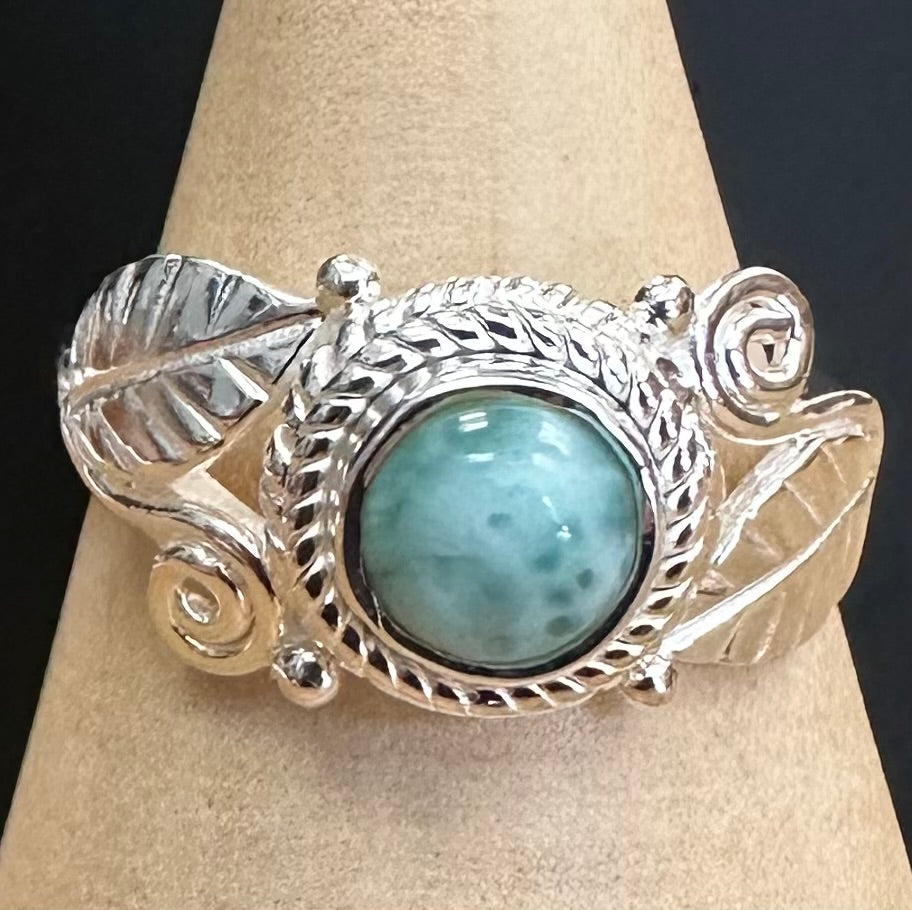 Anillo de plata de ley con larimar