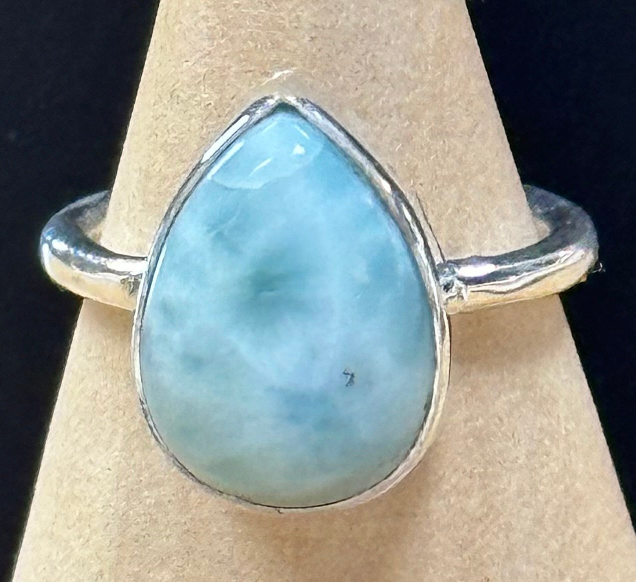 Anillo de plata de ley con larimar