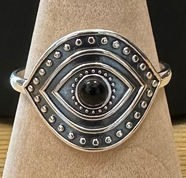 Anillo de plata de ley .925 con diseño de mal de ojo