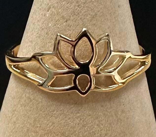 Anillo Lotus bañado en oro de 18 k sobre plata de ley