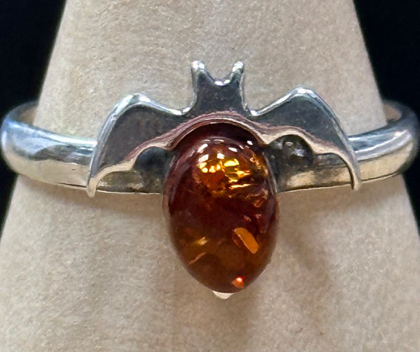 Anillos de plata de ley y ámbar báltico