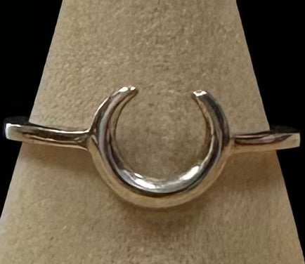 Anillo de plata de ley .925 con forma de media luna