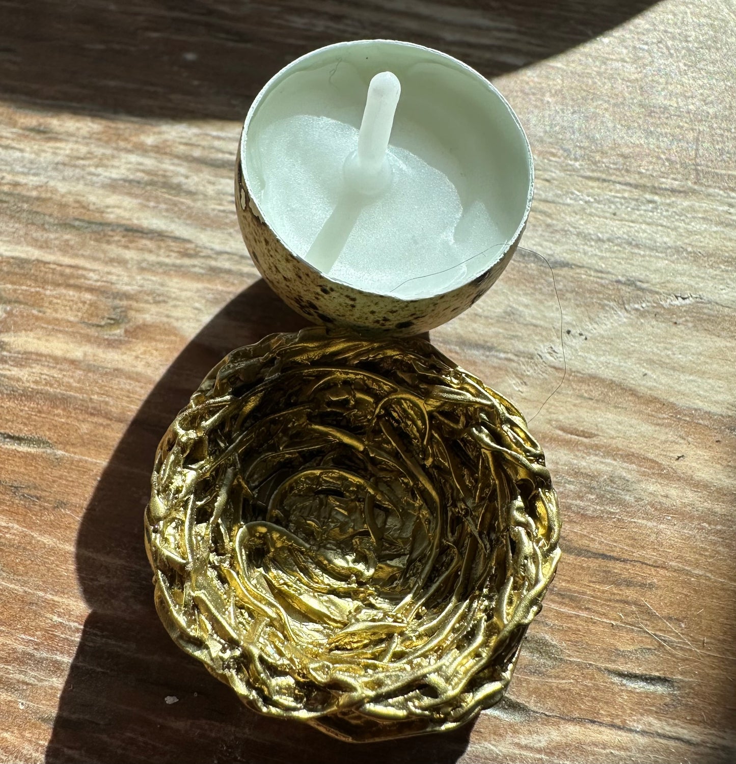 Velas de huevo de codorniz con soporte