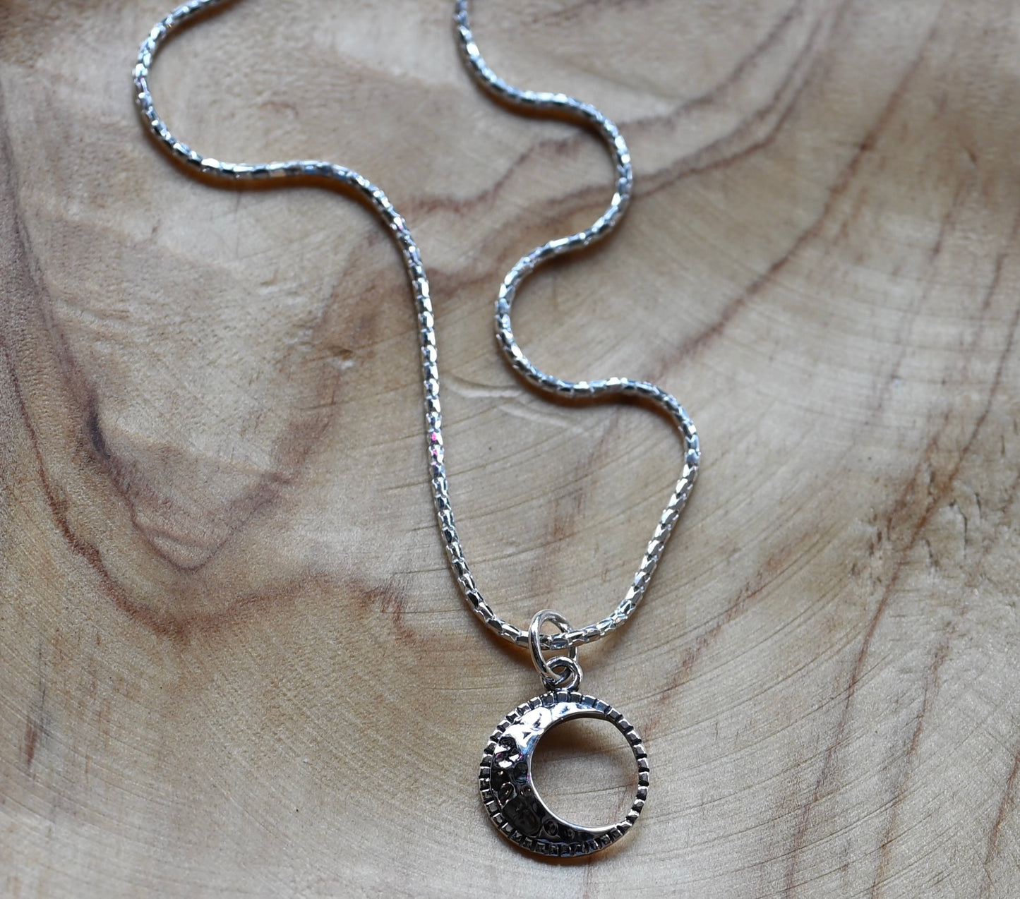 Sterling Silver .925 Crescent Moon & 18" Necklace