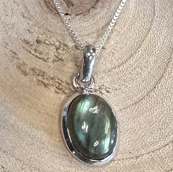 Labradorite Sterling Silver 18” Necklace