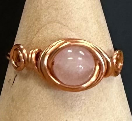 Joyas envueltas a mano con alambre de Kaley