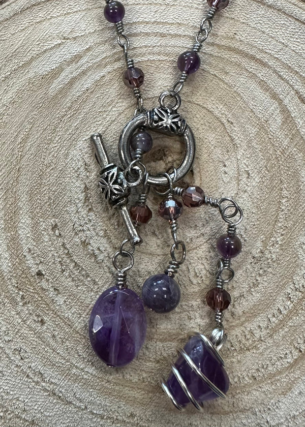 Joyas envueltas a mano con alambre de Kaley