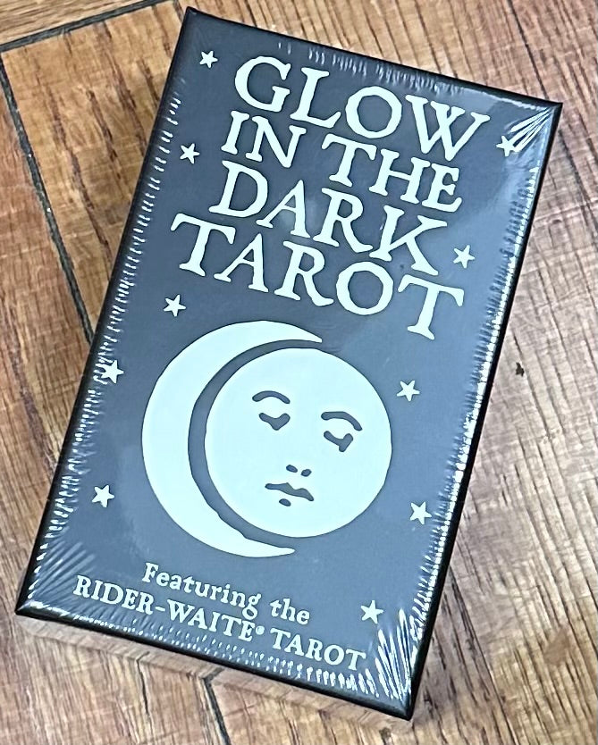 Oráculo, juegos y barajas de tarot