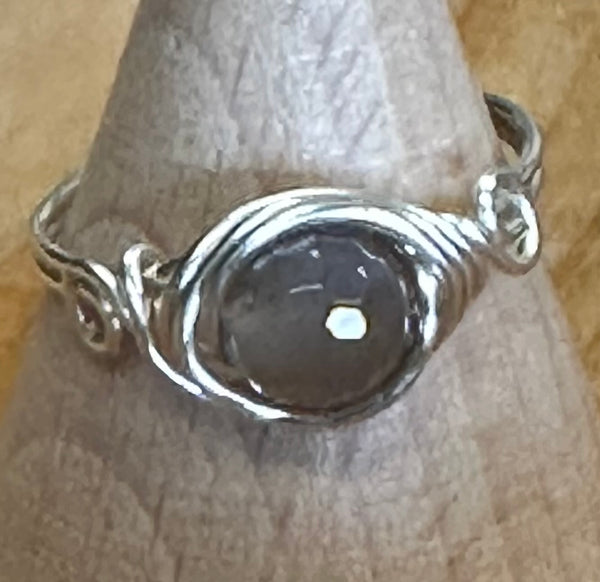 Joyas envueltas a mano con alambre de Kaley