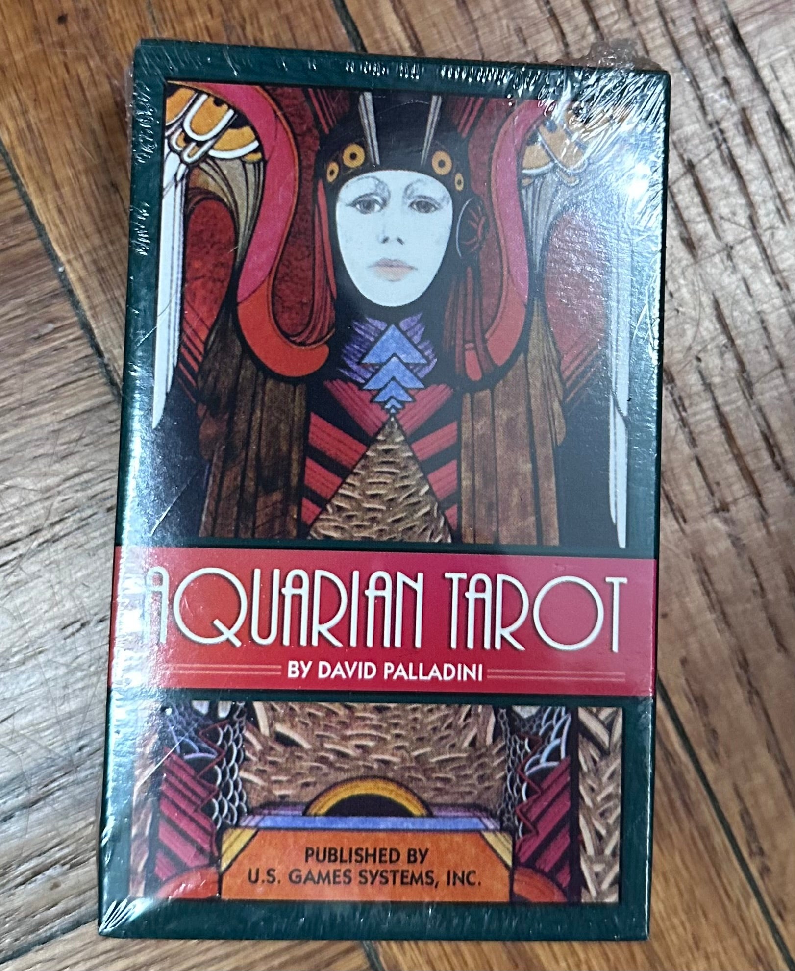 Oráculo, juegos y barajas de tarot