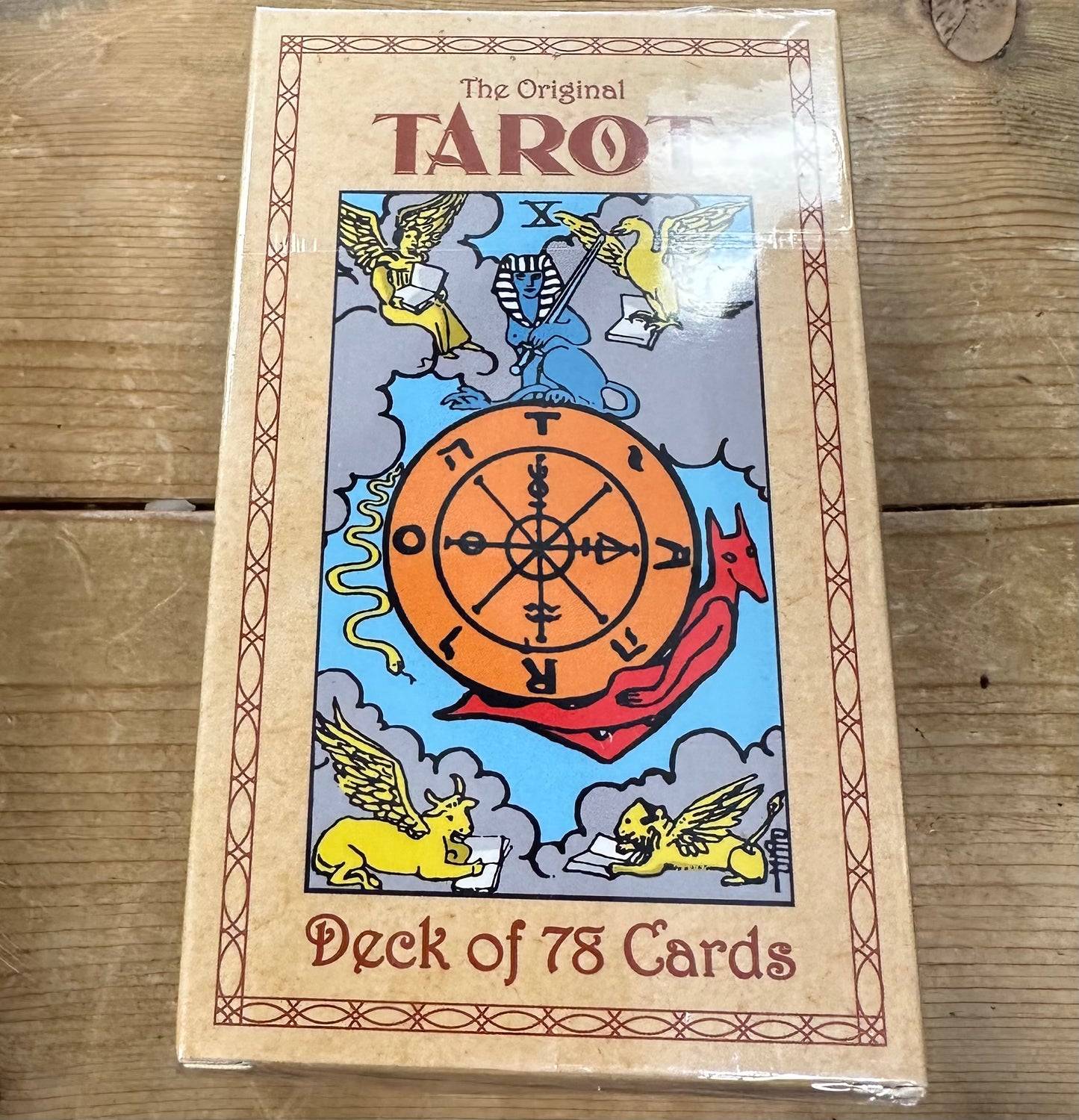 Oráculo, juegos y barajas de tarot