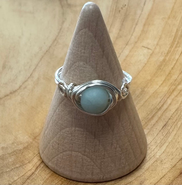 Joyas envueltas a mano con alambre de Kaley