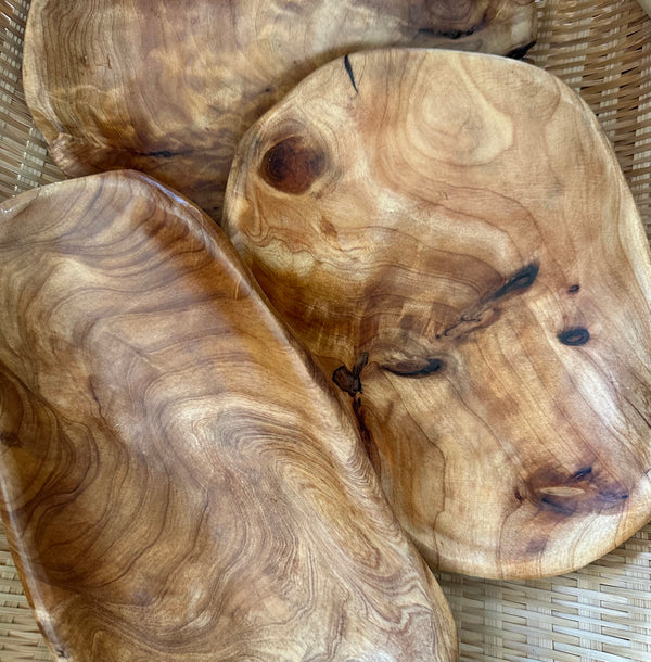 Cuencos y cajas de madera
