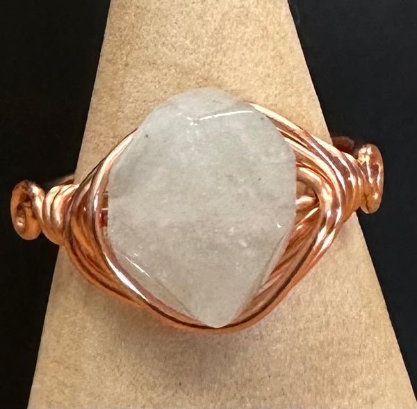 Joyas envueltas a mano con alambre de Kaley