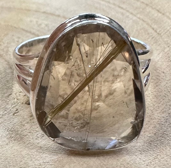 Anillo de plata de ley con rutilo dorado