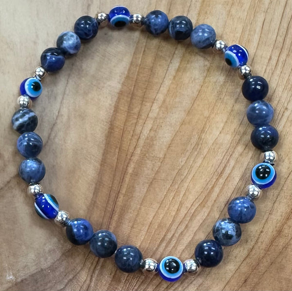 Joyas envueltas a mano con alambre de Kaley