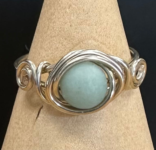 Joyas envueltas a mano con alambre de Kaley