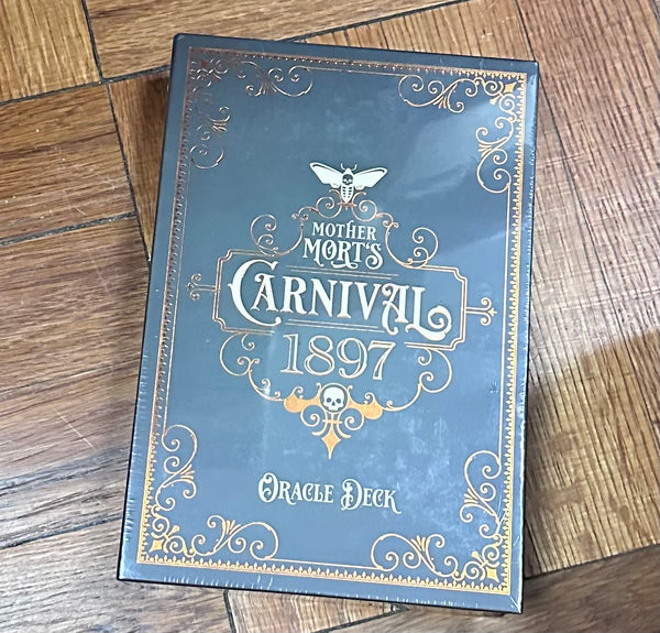 Oráculo, juegos y barajas de tarot
