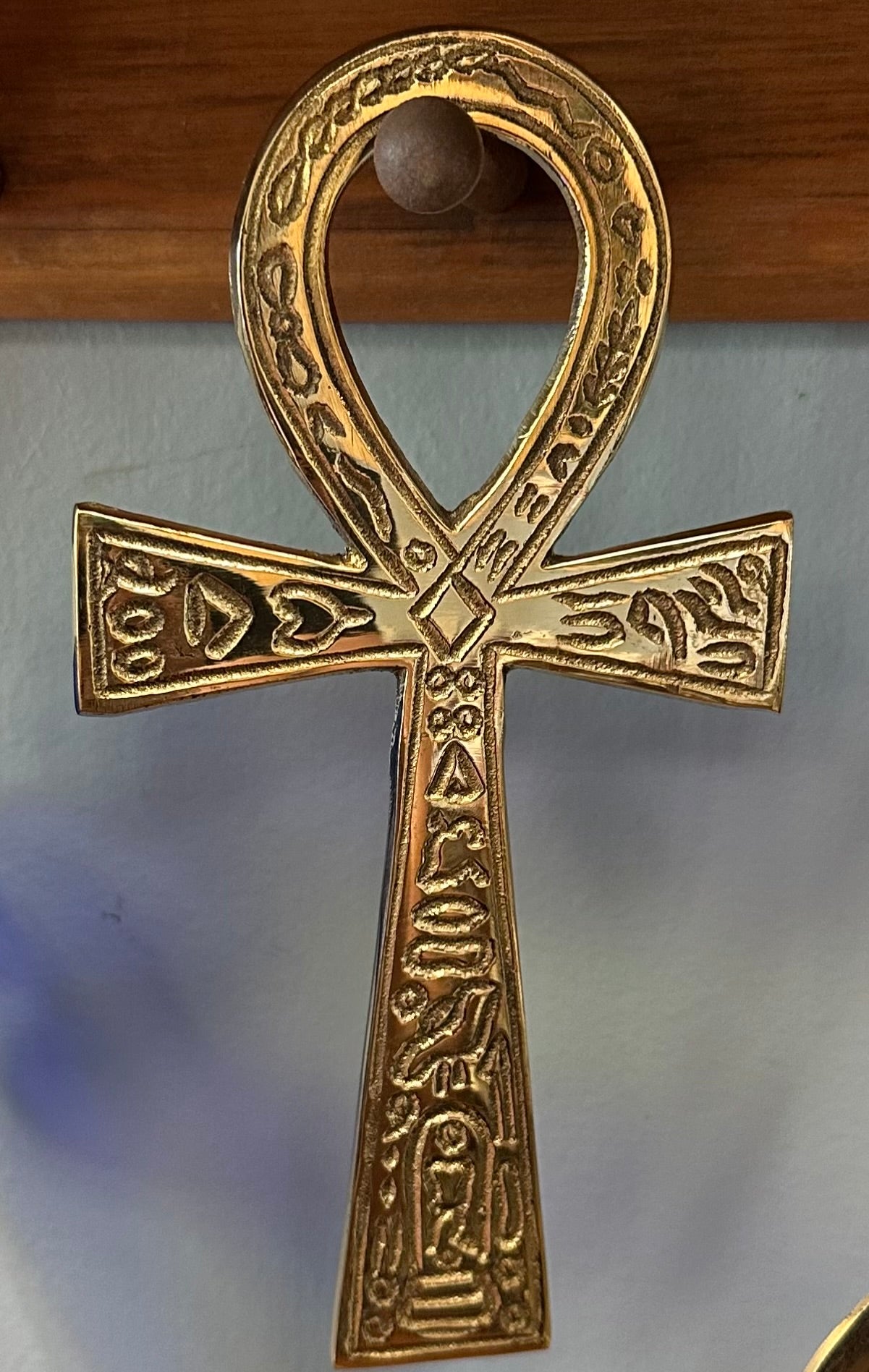 Estatuas de aluminio y latón