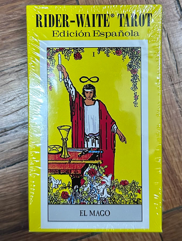 Oráculo, juegos y barajas de tarot